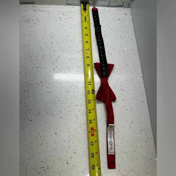 VAN HEUSEN Men’s Bow Tie-Red Adjustable - Picture 6 of 6